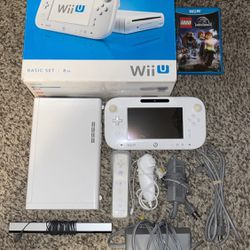 WHITE NINTENDO WII U CONSOLE WITH VIDEO GAME, GAMEPAD & CONTROLLER
