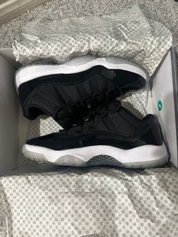 Jordan 11 retro low “space jam”