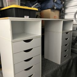 vanity/desk with drawers 