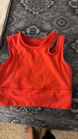 Lululemon size 4
