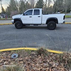 2005 Ram 2500 Cummins 5.9  Short Bed  Speed 5 Transmission 