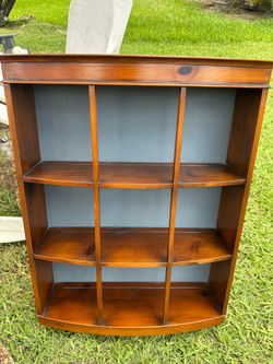 Curbed Front Wall Shelf
