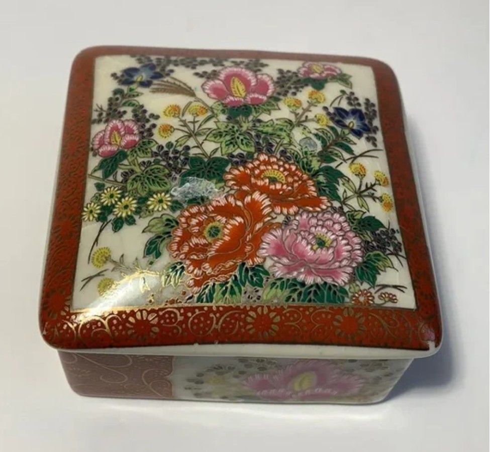 Satsuma Japan Trinket Box Floral 2.75”Square Lidded Pink Green Blue Yellow