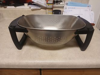 oxo standing colander