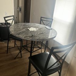 Brand New Table Bearly Used 