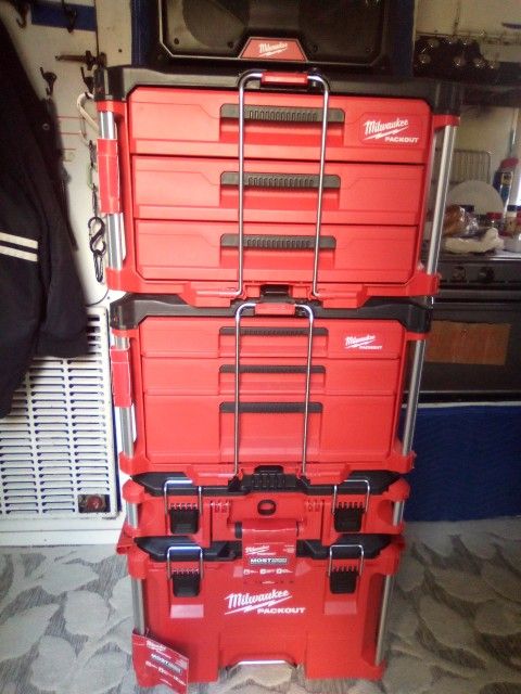 Friday I've Never Been Used Milwaukee Bag Out Six Door Set With Milwaukee Radio Retails For Over $1,285 Before Tax Selling For $600