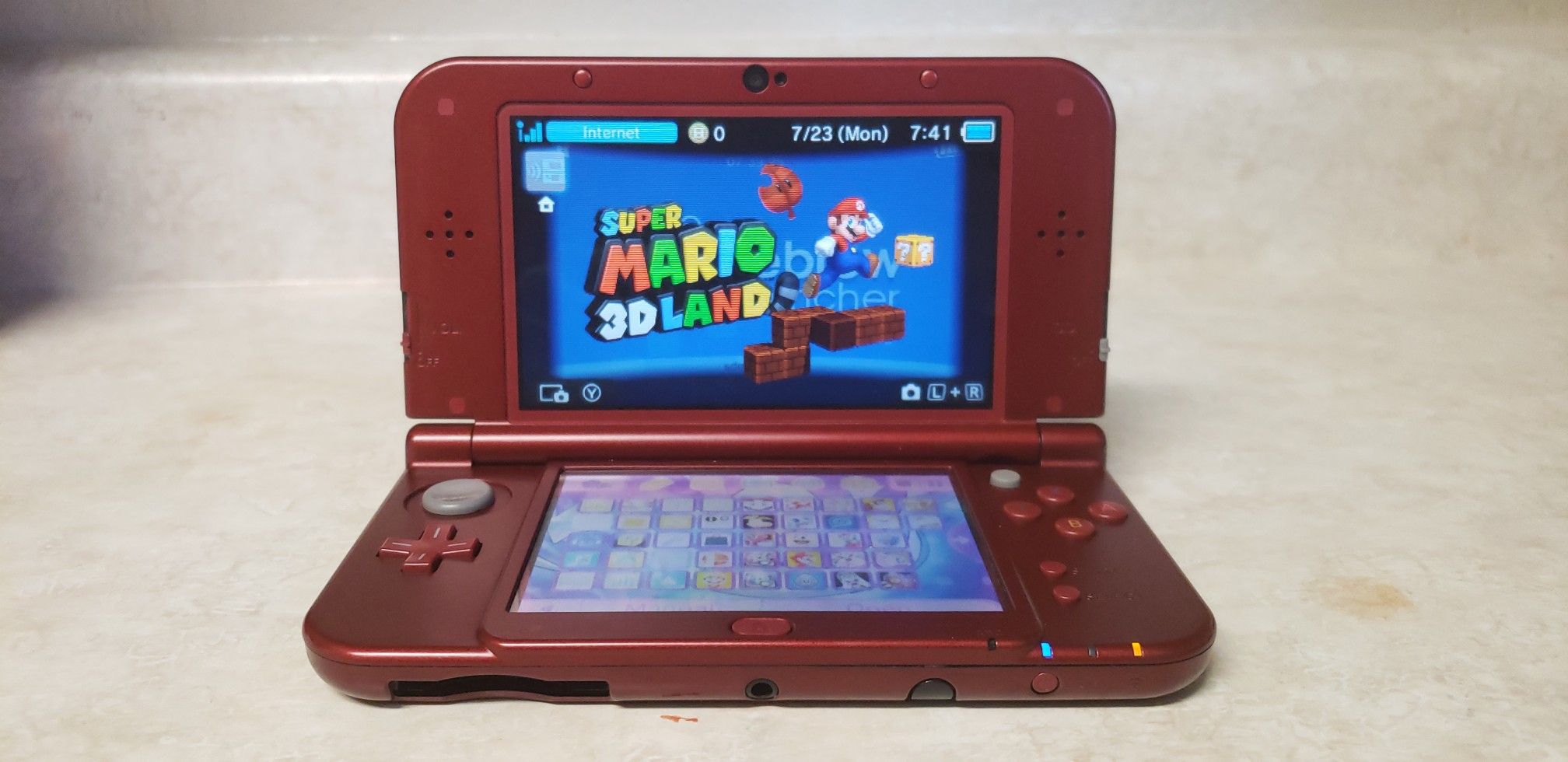 Modded Red New 3ds XL With Luma 9.0 B9S. With 24 3ds Games & 18 DS Games Already Installed On 32 Gb Of Memory