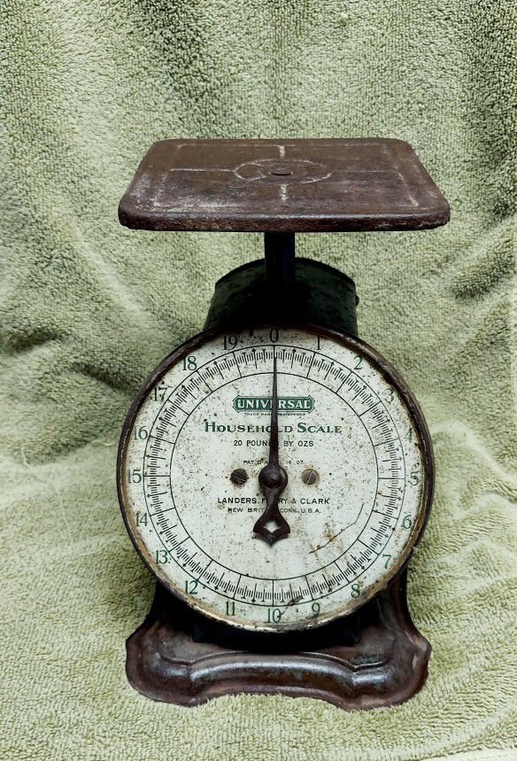 Old Kitchen Scale 