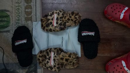 Balenciaga slides size 10