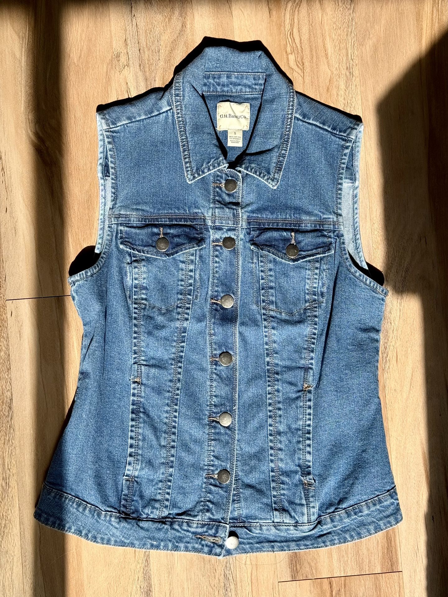 GH Bass & Co Blue Denim Sleeveless Vest Women’s Small