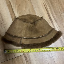 Vintage Unisex Brown Bucket Style Hat In UGG’s Design 