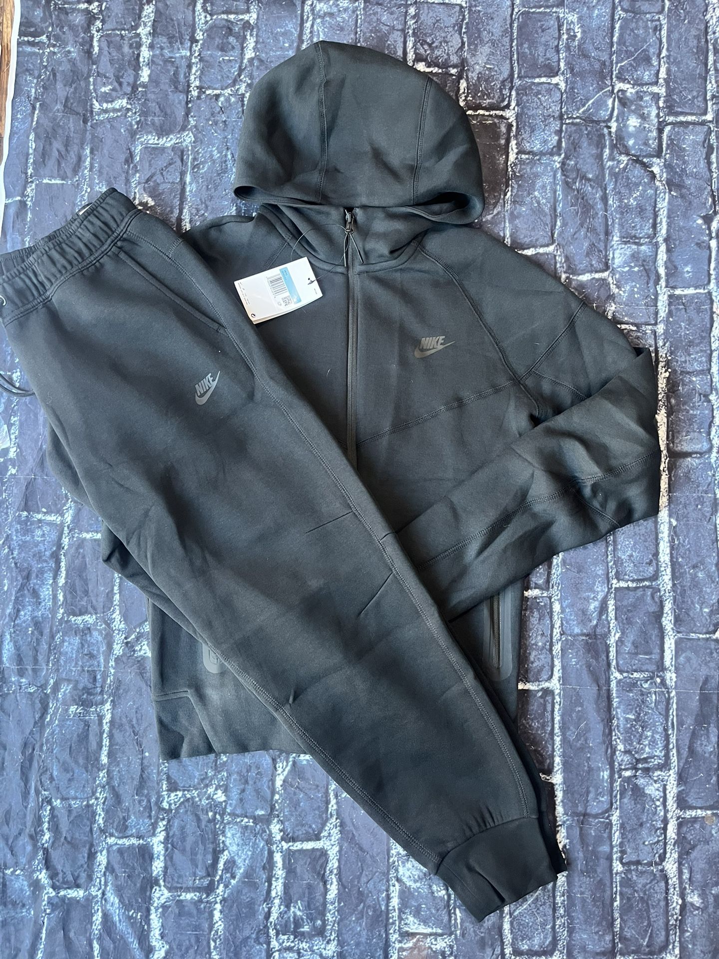 nike tech fleece black set size medium
