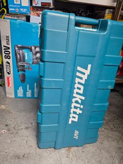 Makita gmh02z 80V max XGT Brushless 28 lb.AVT Demolition Hammer