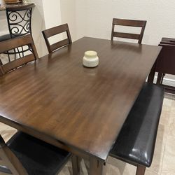Dining table set for 6 people 