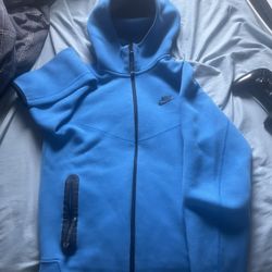 blue nike tech small 