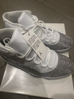 Air Jordan 11 Retro Vast Grey (Wmns size 11 / Men’s 9.5) - With Receipt