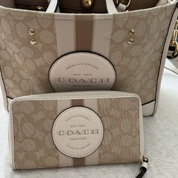 Medium Size Coach Bag With Large Wallet 
