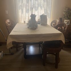 Table/three Chairs And Entrance Table W/mirror