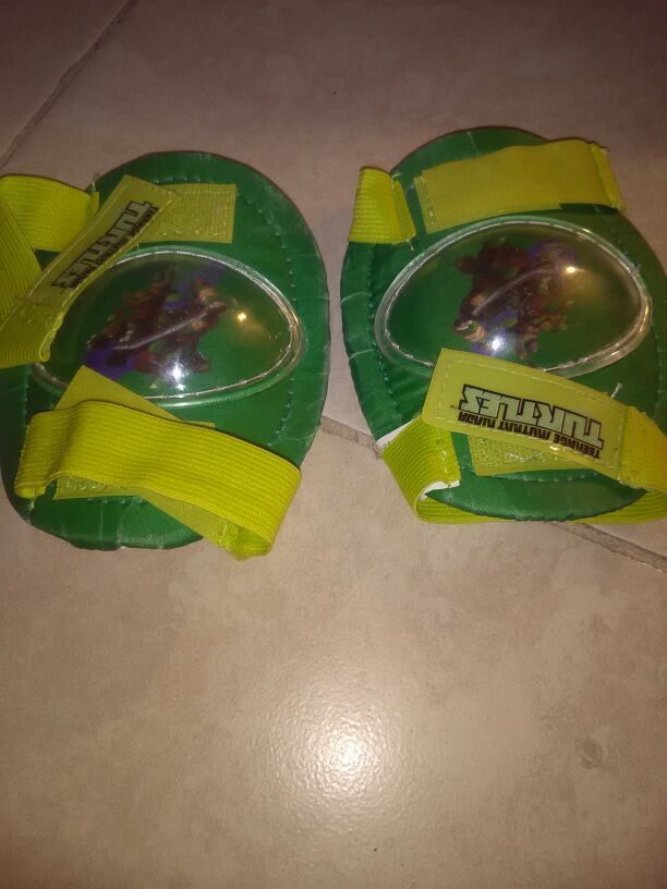 Ninja turtle knee pads