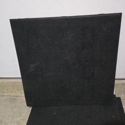 Rubber Gym Tiles (24"×24"×1") Count: 11