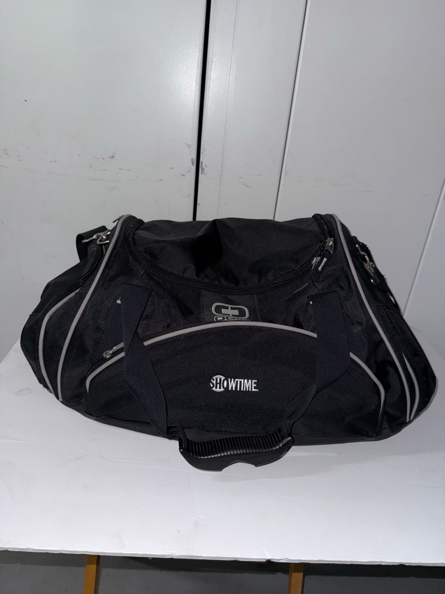 Amazon.com | OGIO Fitness 35L Duffel Bag (Red Flower Party