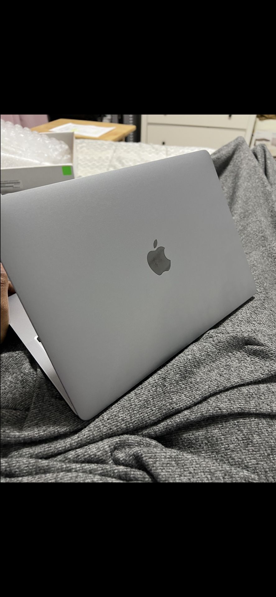 MacBook Air (Mid 2020)