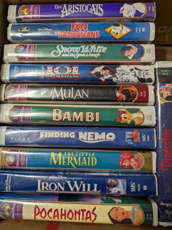 16 Disney VHS  Movies