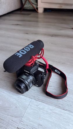Canon EOS M50 Content Creation Bundle