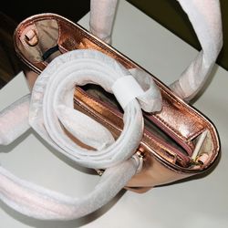 NWT Michael Kors Primrose Jet Set 