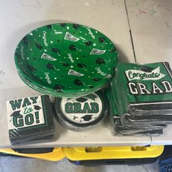 Green Graduation Party Supplies