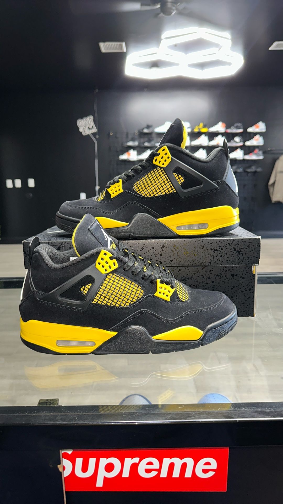 Jordan 4 Yellow Thunder