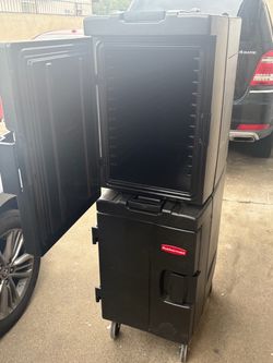 Rubbermaid Insulated Food Pan Carrier on Wheels