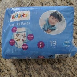 new diaper SIZE 4T /5T 38-50 Lbs