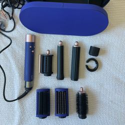 Dyson Airwrap Complete – Barely Used!