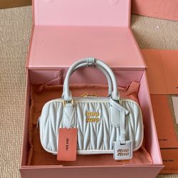 miumiu bag