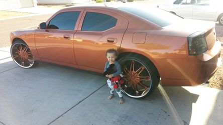 2007 dodge charger v6 24in wheels