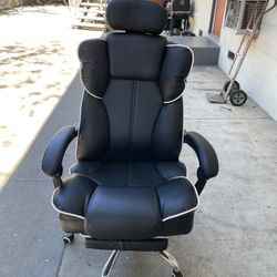 Black Office Chair 