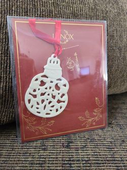 Lenox Snowman Ivory China Holiday Ornament/Charm