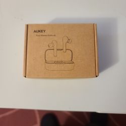 Aukey True Wireless Earbuds Brand New