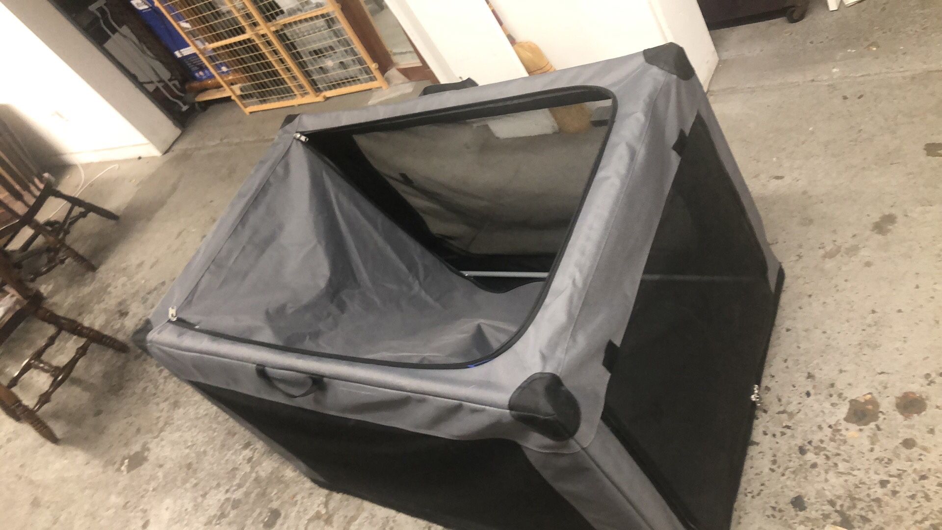 40”x25”x18” Folding Dog Gage
