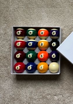 Brunswick Traditional Pocket Balls, Full Set, New.