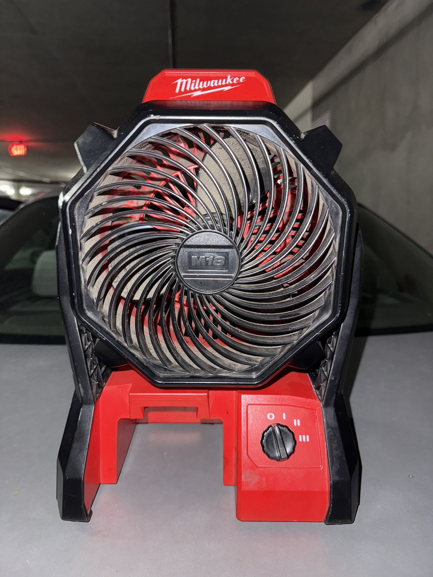Milwaukee M18 fan