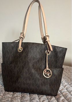 MICKLE KORS signature ladies purse