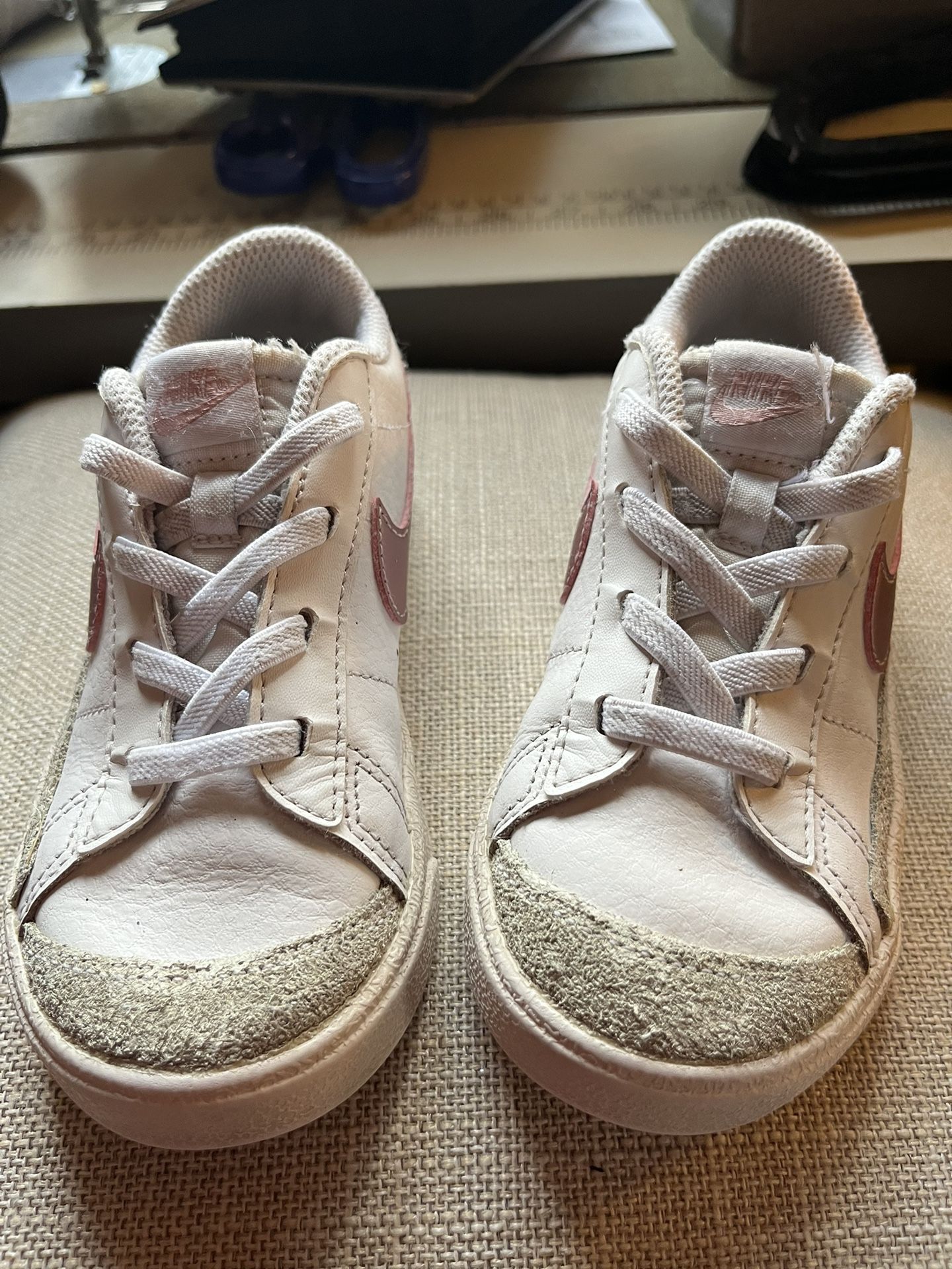 Tenis Para Niña Limpios Size 9.5$10