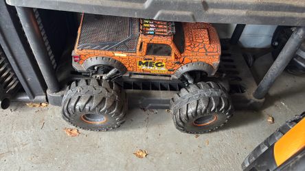 Monster truck with remote