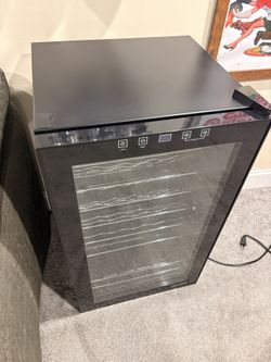 Klarstein Barolo 28 Uno – Mini Wine Refrigerator (Black)