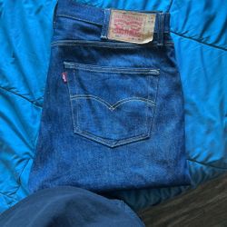 Fresh Levi 501 Jeans