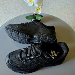 Tenis Avis Size8