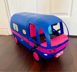 Toys-Lol Surprise OMG 4 in 1 Toy Plastic Glamper Electric Blue w/Neon Pink