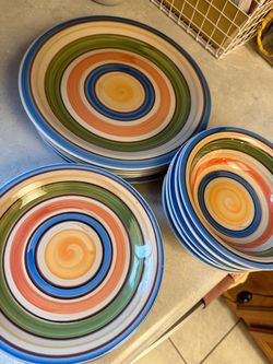 Plates and bowls